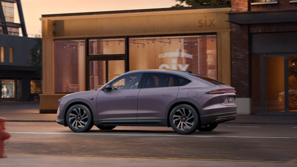 NIO Sales Up 33.1%, Gets Geely in Another Battery Swapping Deal